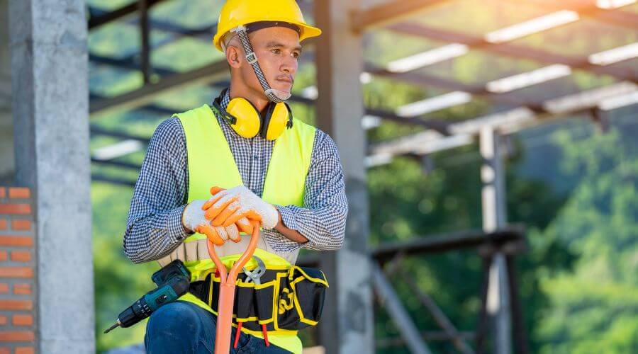 Professional gutter cleaning in State Center, IA